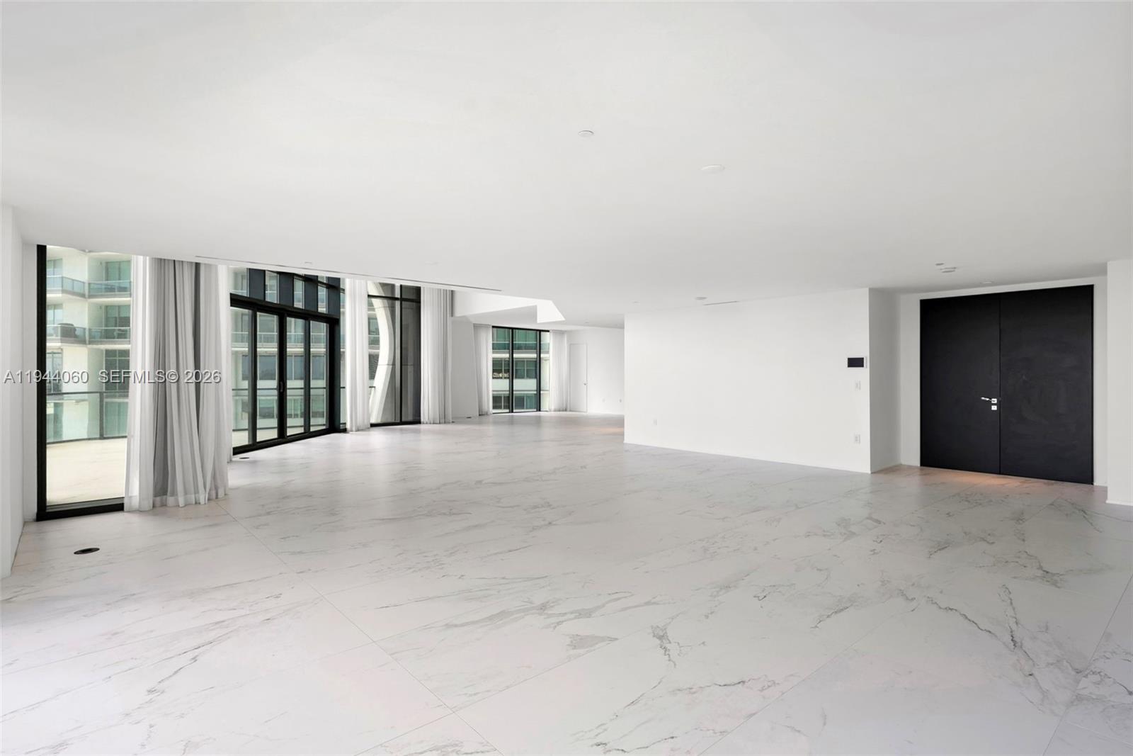 image One Thousand Museum (1000 Museum)17