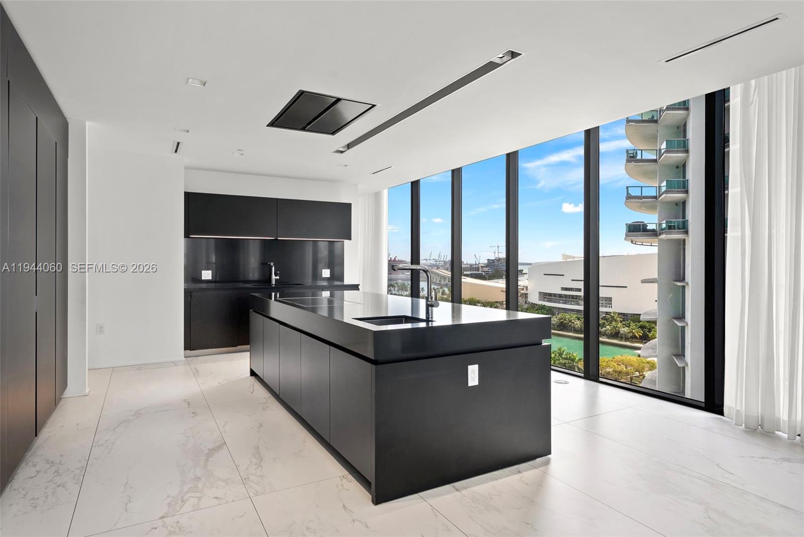 image One Thousand Museum (1000 Museum)30