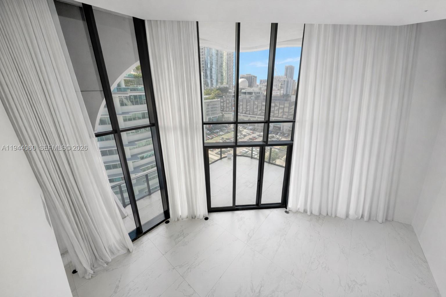 image One Thousand Museum (1000 Museum)39