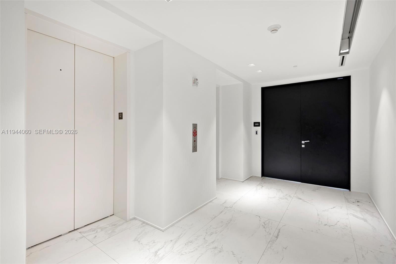 image One Thousand Museum (1000 Museum)5