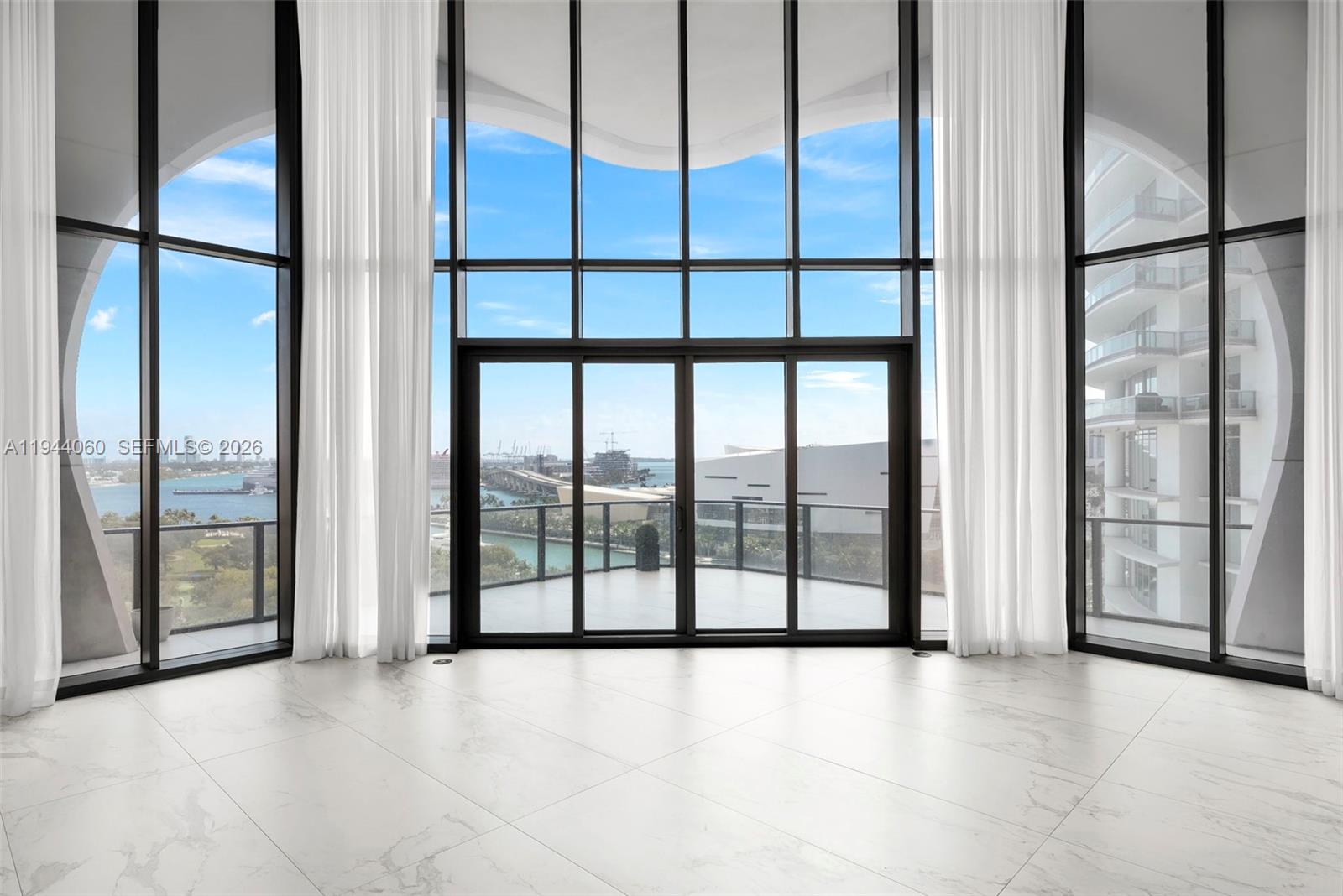 image One Thousand Museum (1000 Museum)7