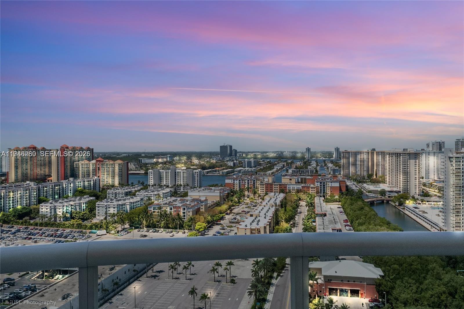 image Ocean Four Condo18