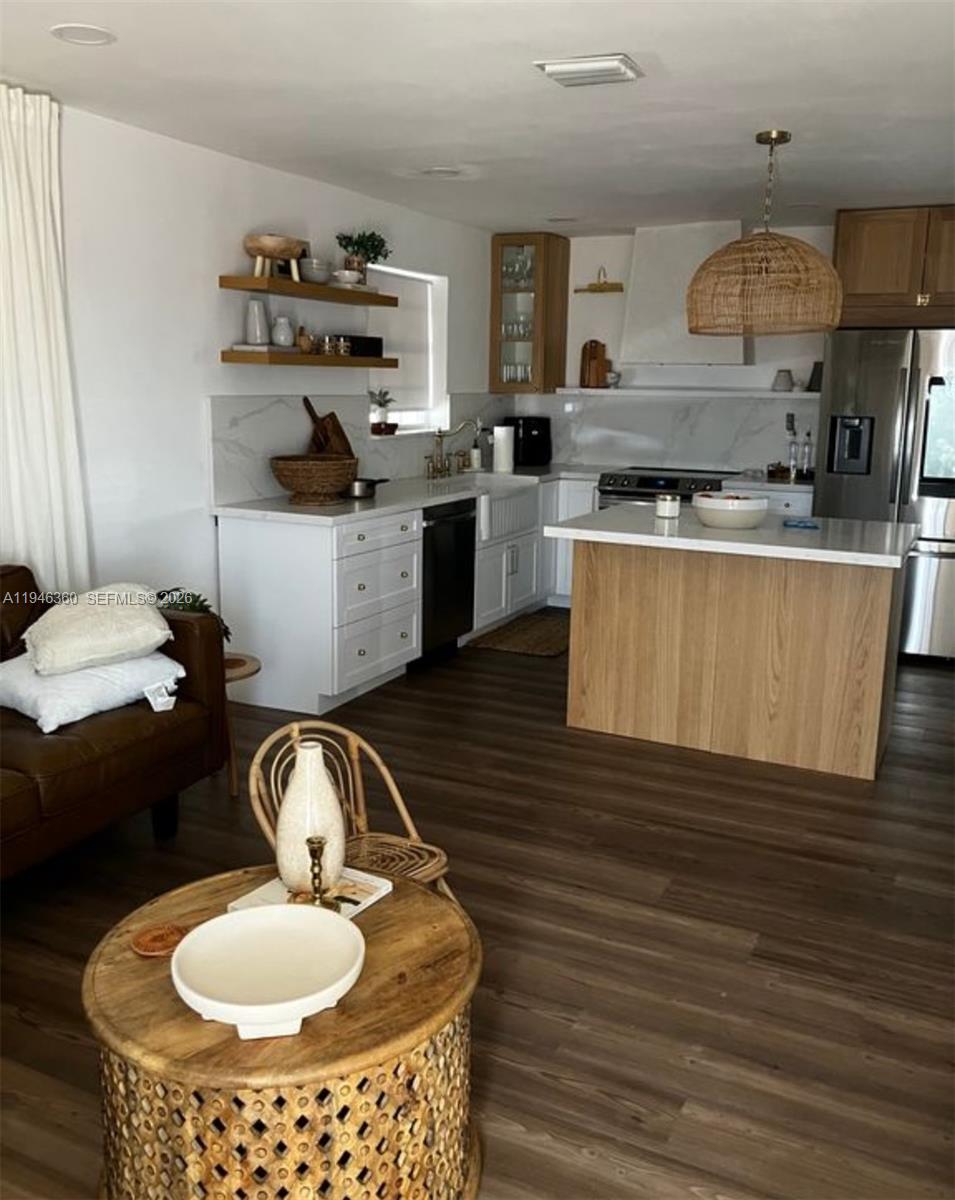 8221 NW South Riv Dr #1