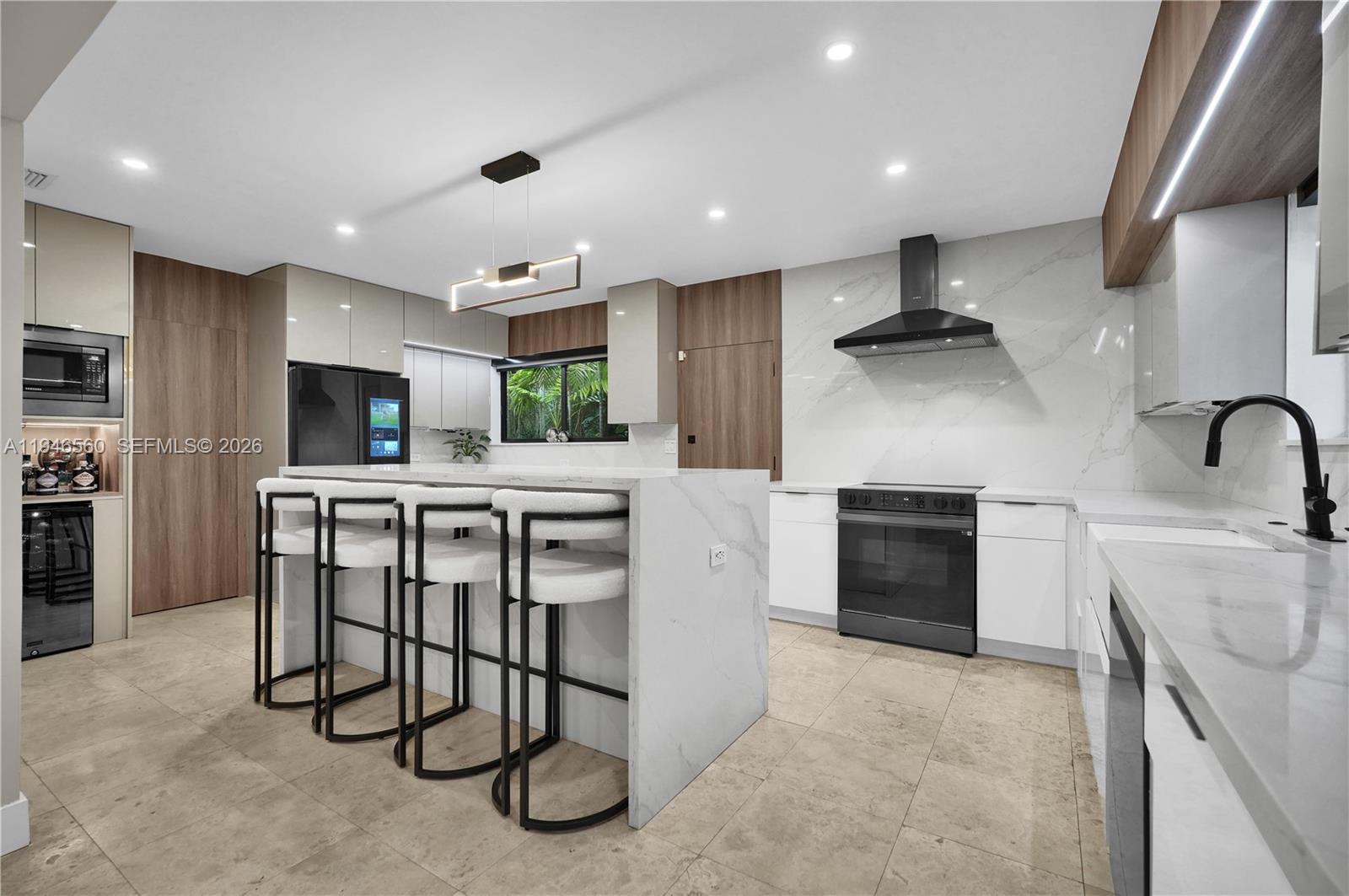 11905 NE 6th Ave Biscayne Park, FL 33161