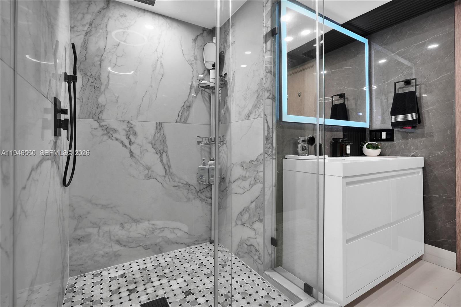 11905 NE 6th Ave Biscayne Park, FL 33161