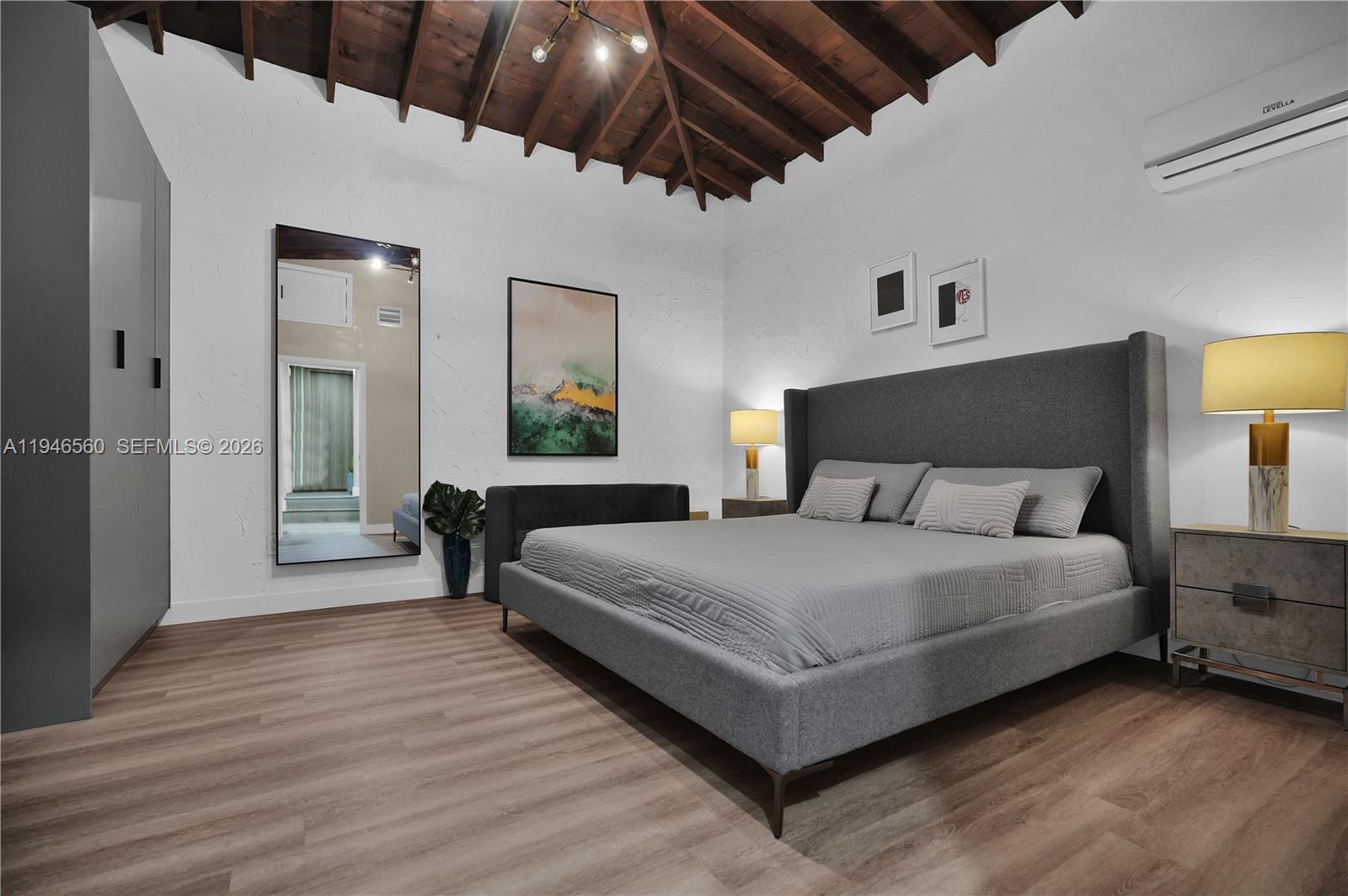 11905 NE 6th Ave Biscayne Park, FL 33161