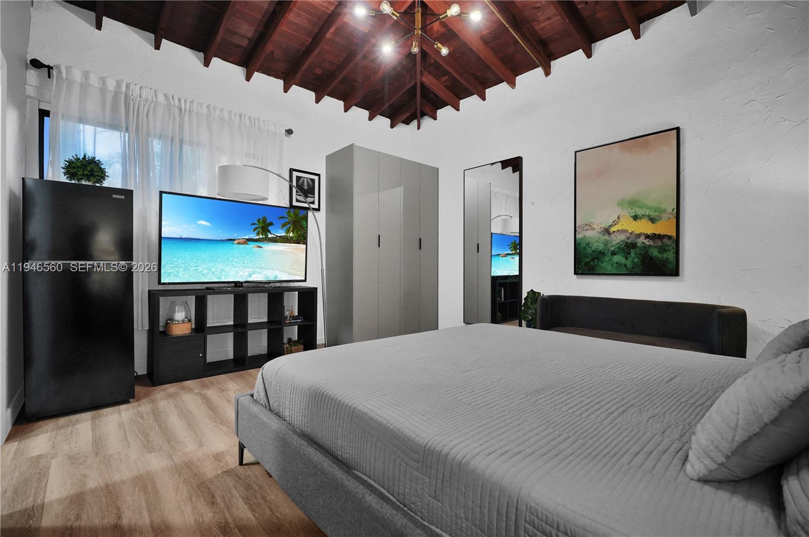 11905 NE 6th Ave Biscayne Park, FL 33161