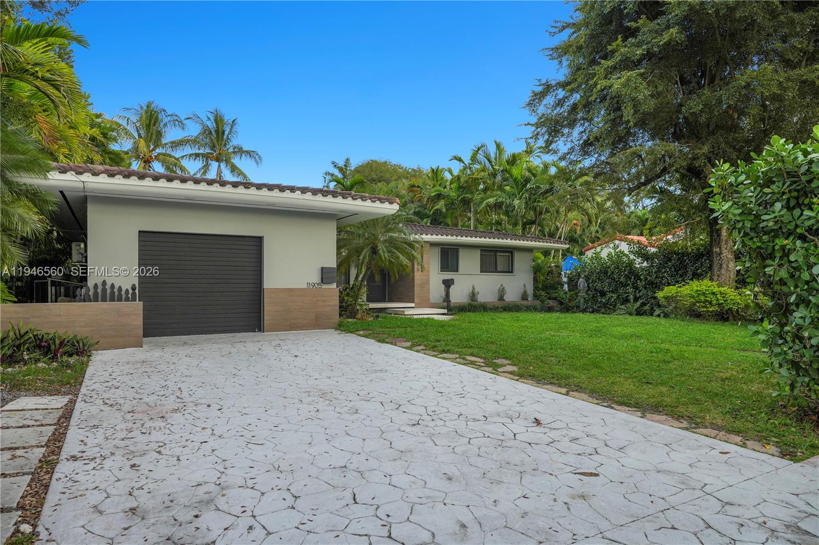 11905 NE 6th Ave Biscayne Park, FL 33161