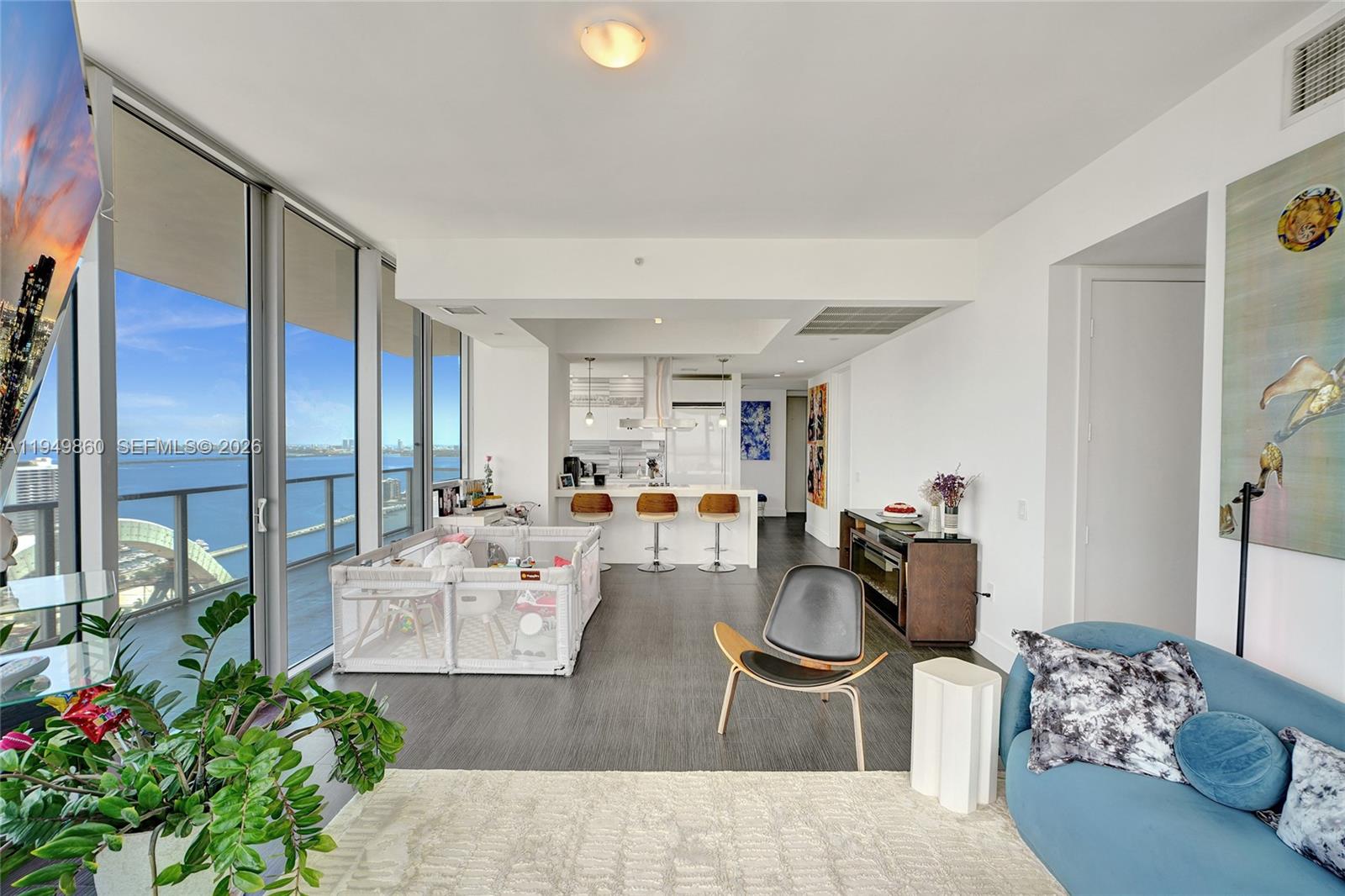 1100 Biscayne Blvd #3708 Miami, FL 33132