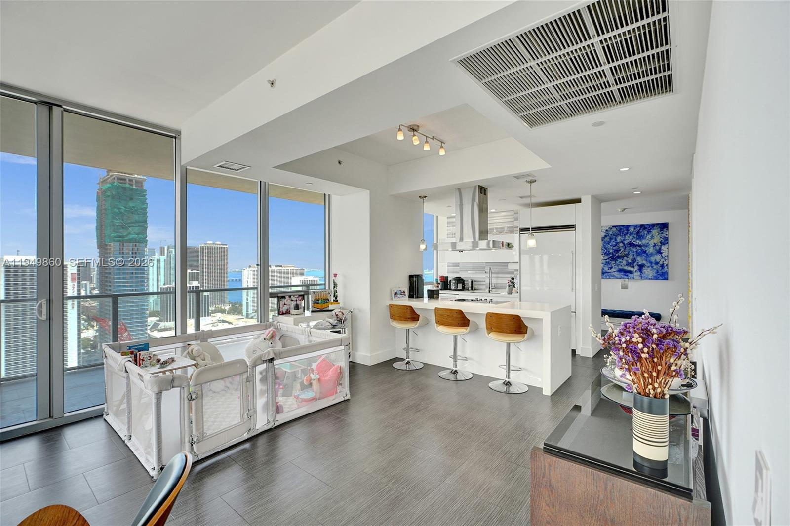 1100 Biscayne Blvd #3708 Miami, FL 33132