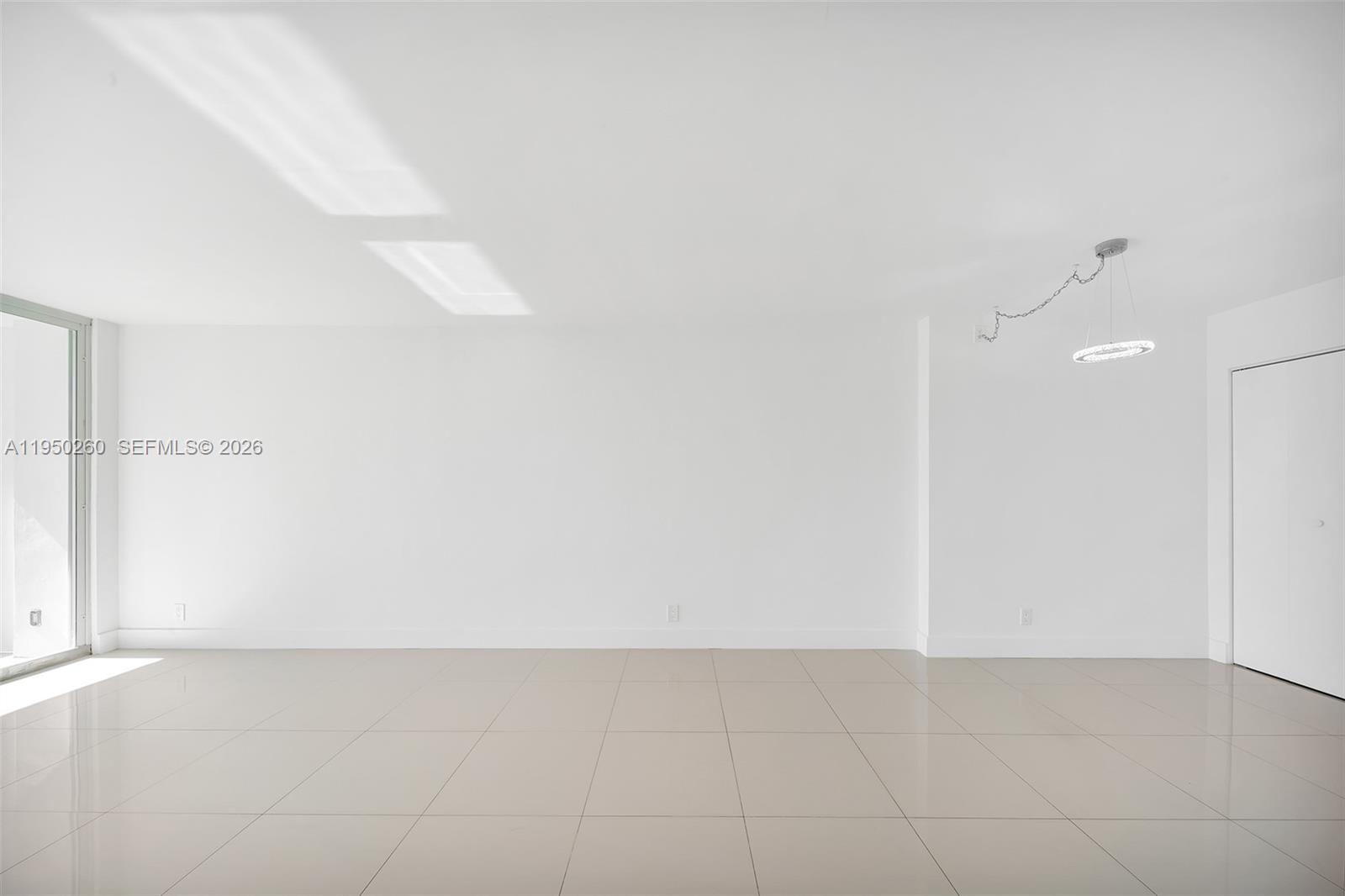 image Arlen House East11