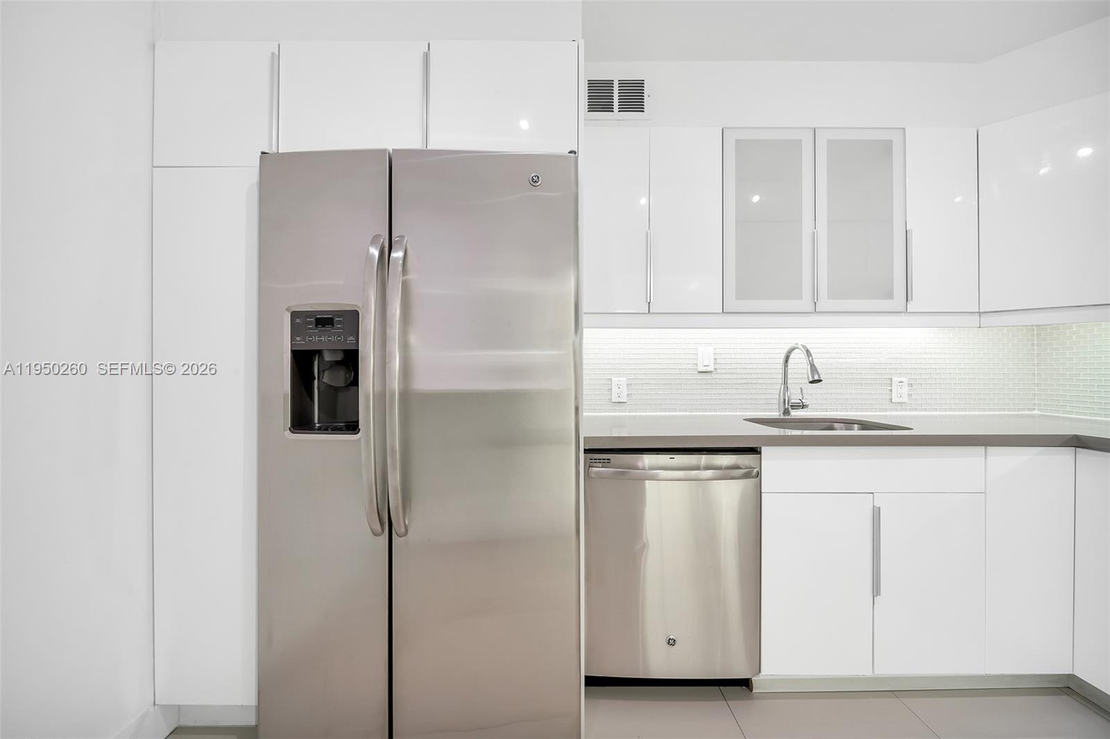 image Arlen House East17