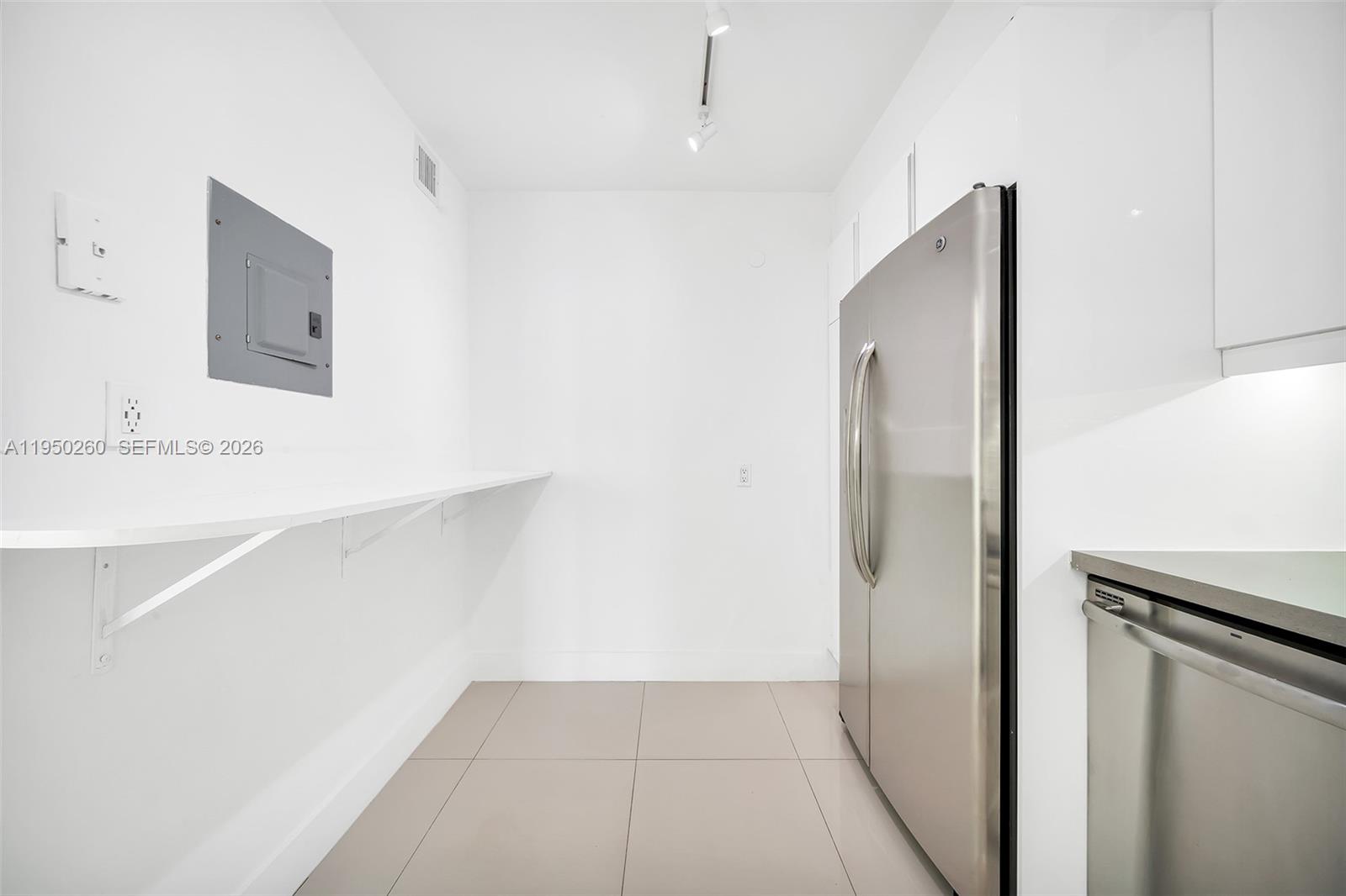 image Arlen House East18