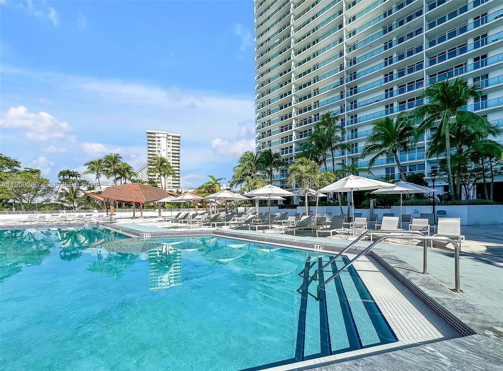 image Arlen House East34