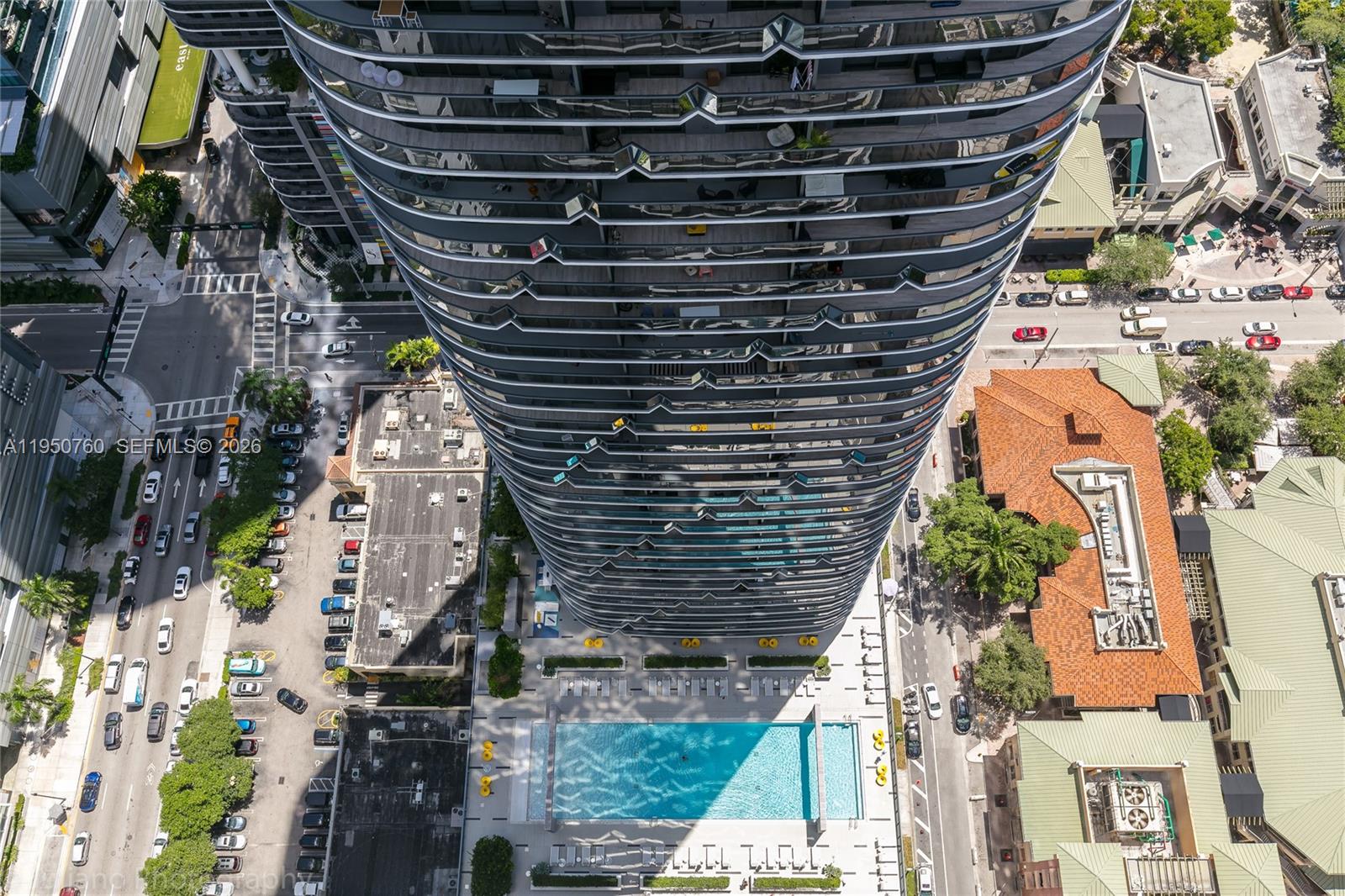 55 SW 9th St #PH4603 Miami, FL 33130