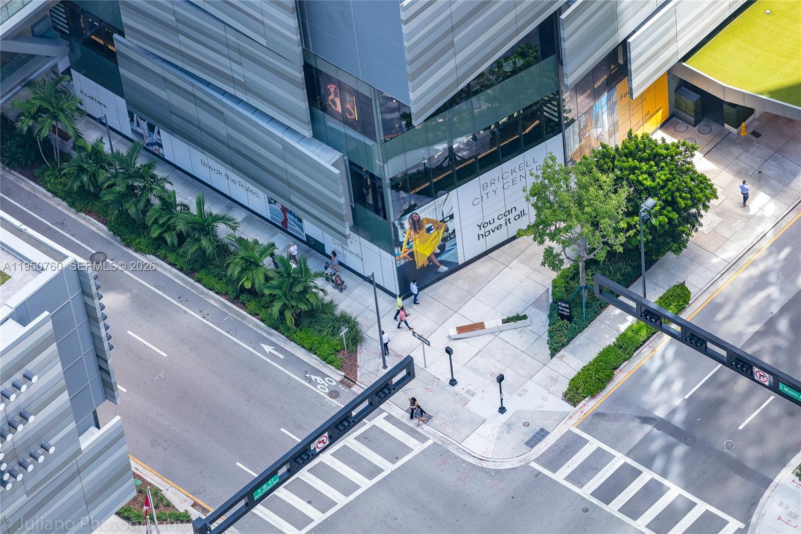 55 SW 9th St #PH4603 Miami, FL 33130