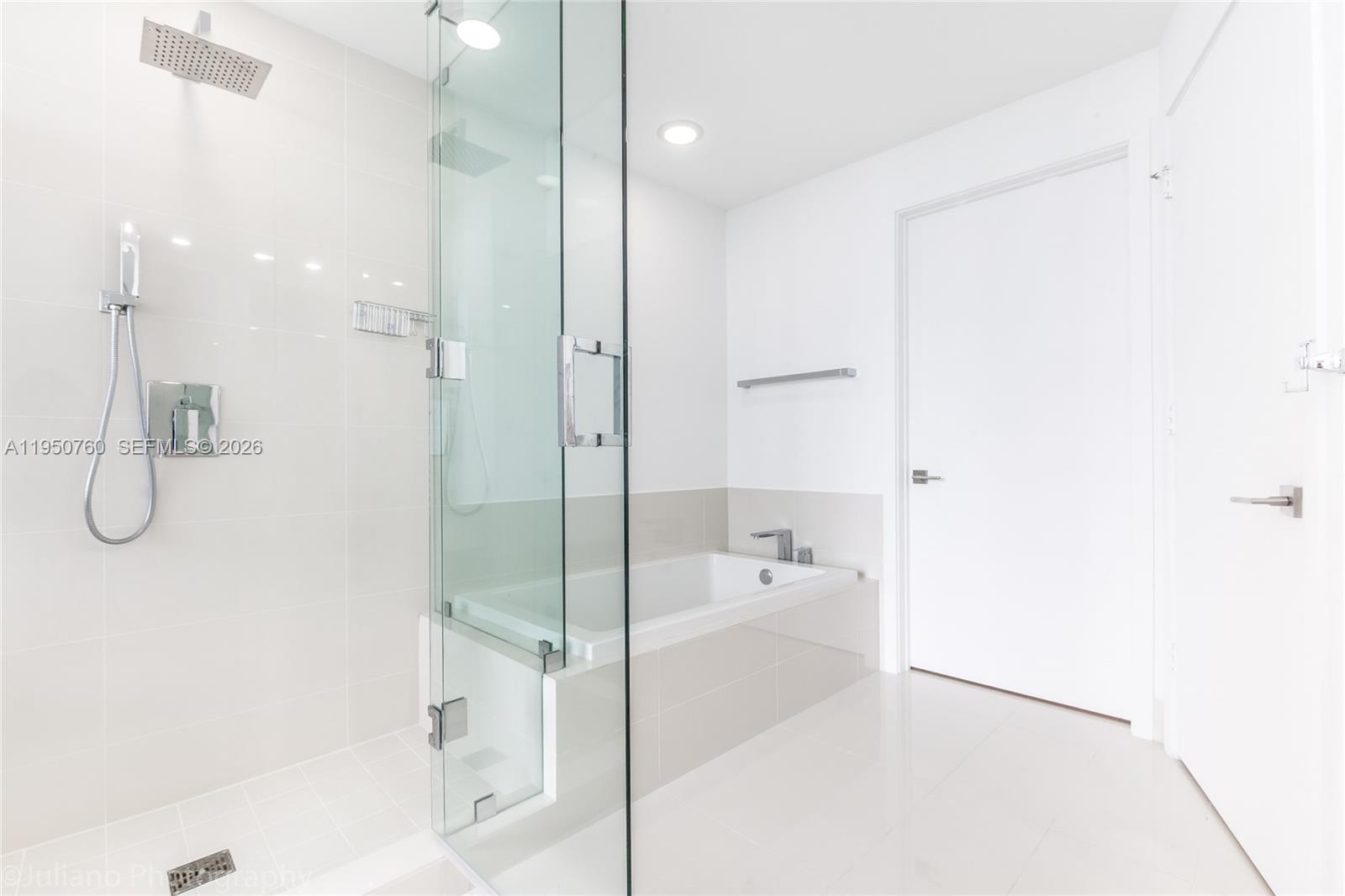 55 SW 9th St #PH4603 Miami, FL 33130