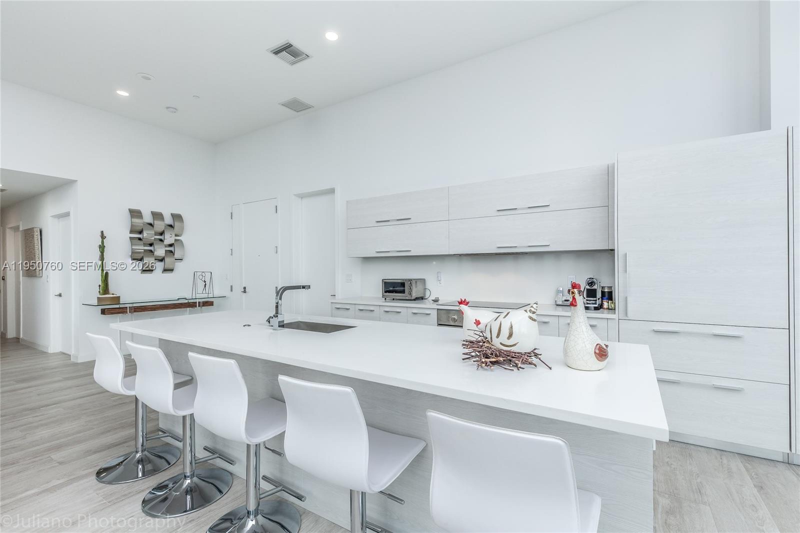 55 SW 9th St #PH4603 Miami, FL 33130