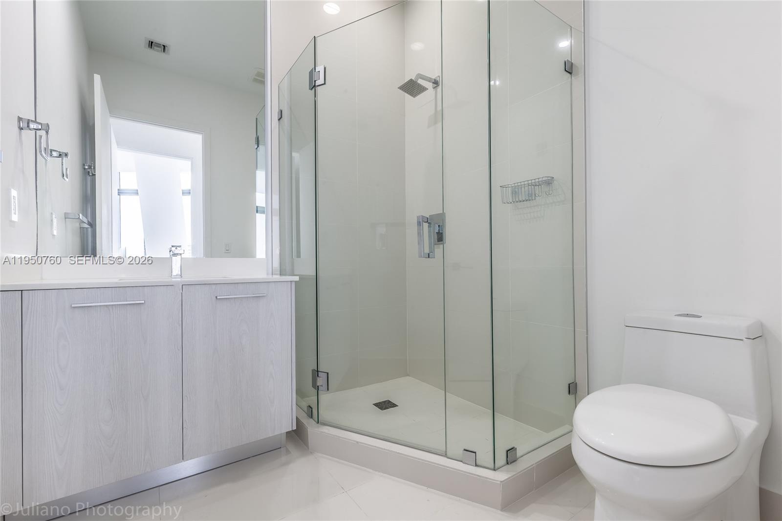 55 SW 9th St #PH4603 Miami, FL 33130