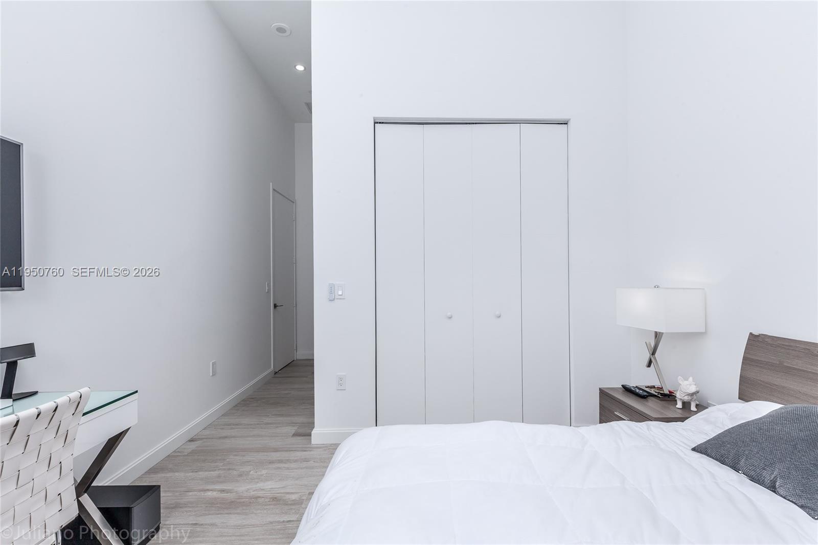 55 SW 9th St #PH4603 Miami, FL 33130