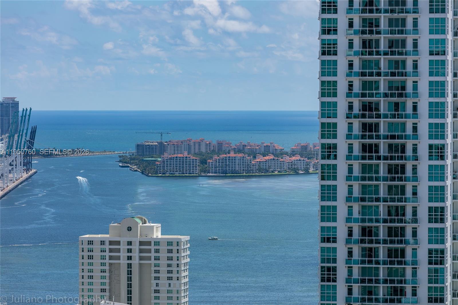 55 SW 9th St #PH4603 Miami, FL 33130