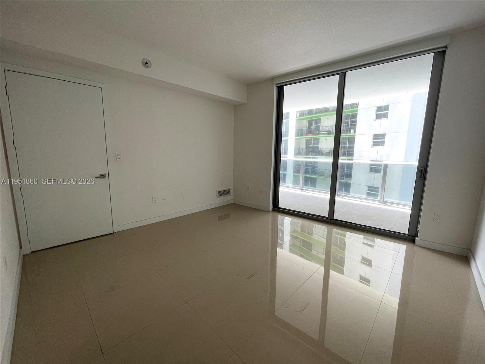 488 NE 18th St #2806 Miami, FL 33132