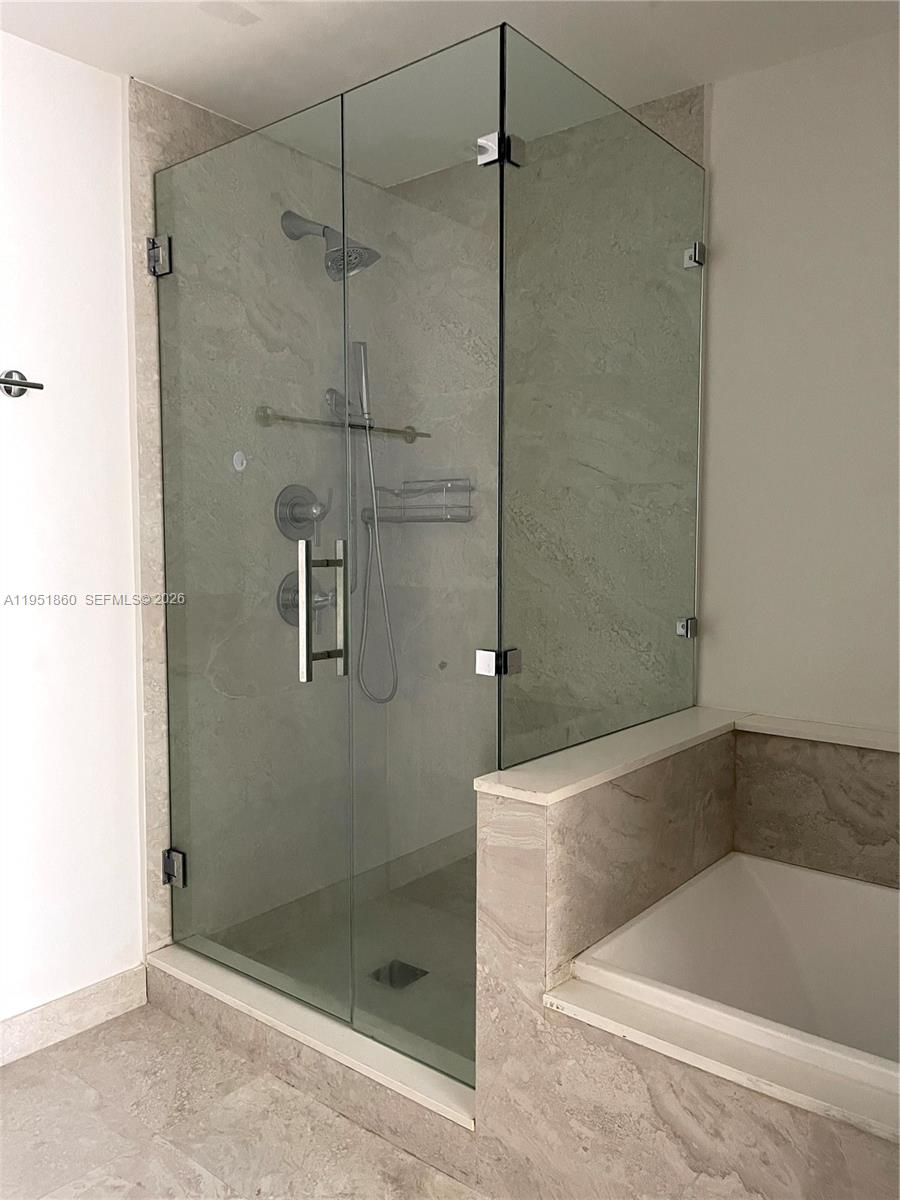 488 NE 18th St #2806 Miami, FL 33132