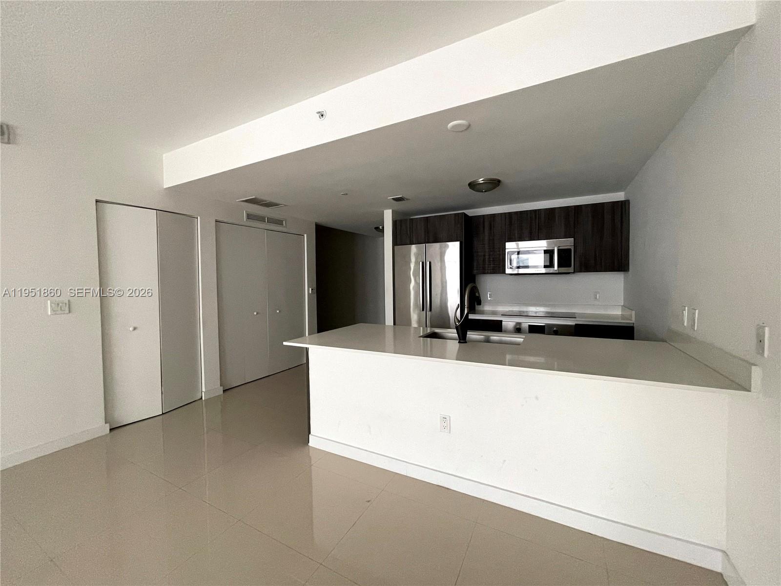 488 NE 18th St #2806 Miami, FL 33132