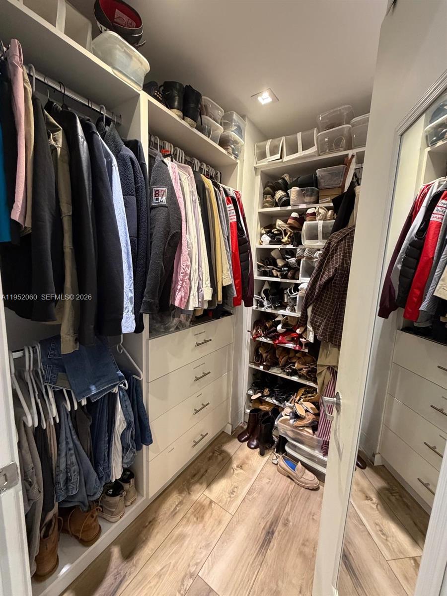 1050 Brickell Ave #222 Miami, FL 33131