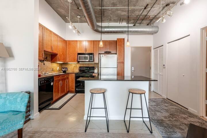 2001 Biscayne Blvd #3401 Miami, FL 33137