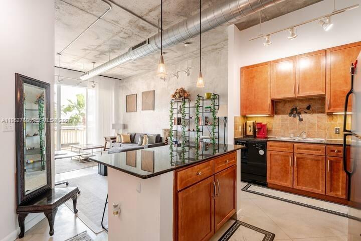 2001 Biscayne Blvd #3401 Miami, FL 33137