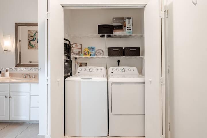 2001 Biscayne Blvd #3401 Miami, FL 33137