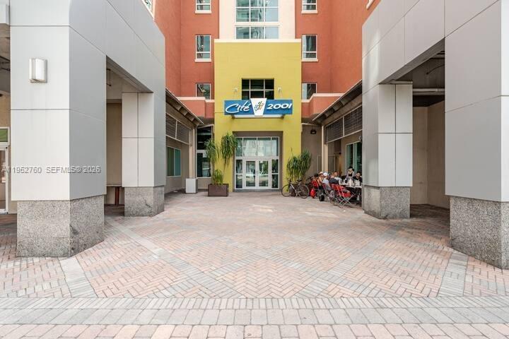 2001 Biscayne Blvd #3401 Miami, FL 33137