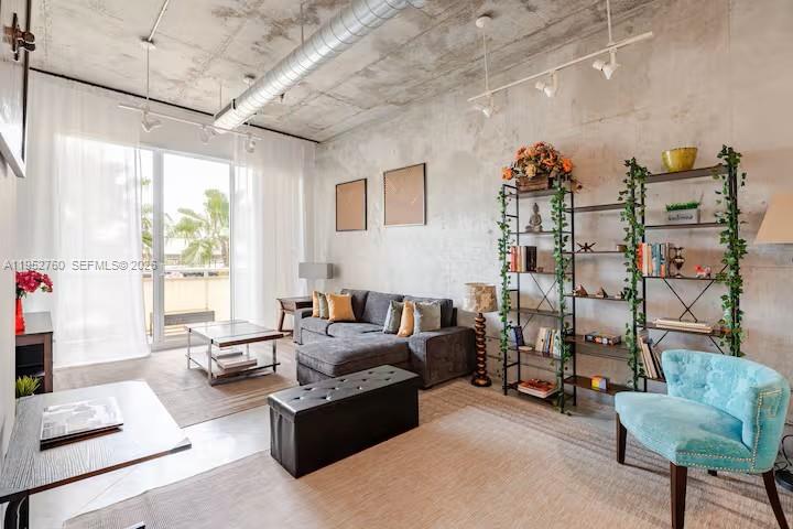 2001 Biscayne Blvd #3401 Miami, FL 33137