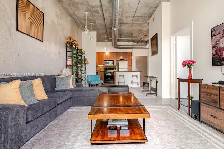 2001 Biscayne Blvd #3401 Miami, FL 33137