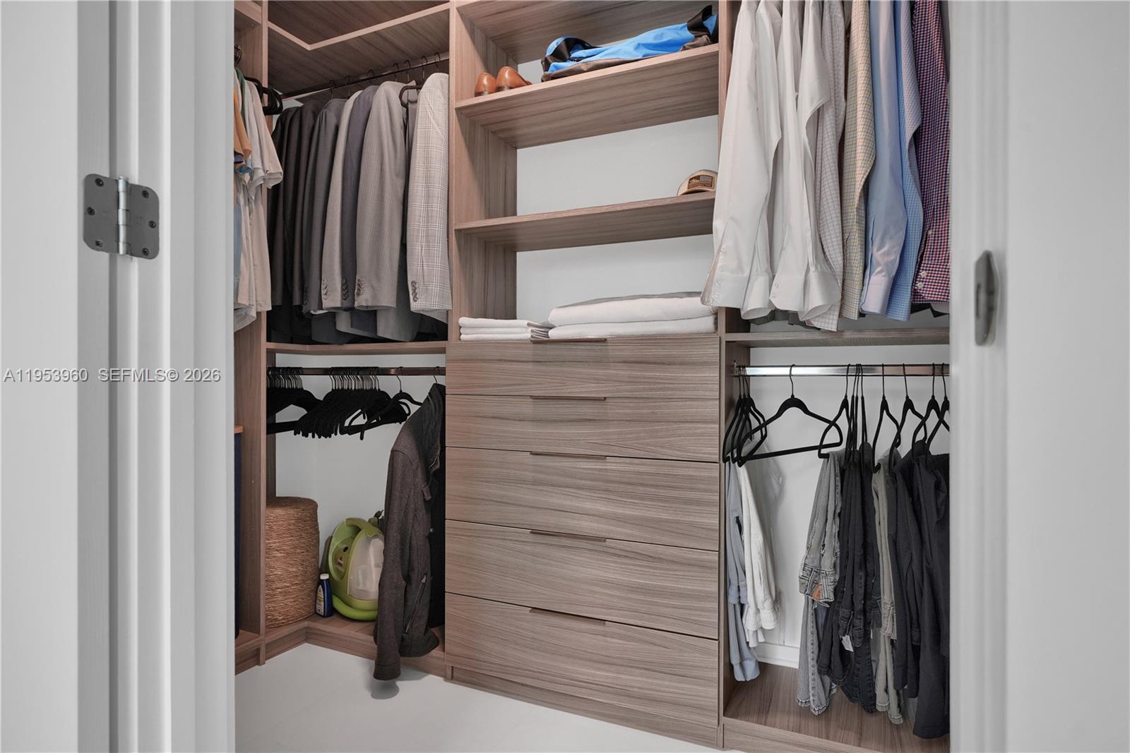 image The Bond on Brickell10