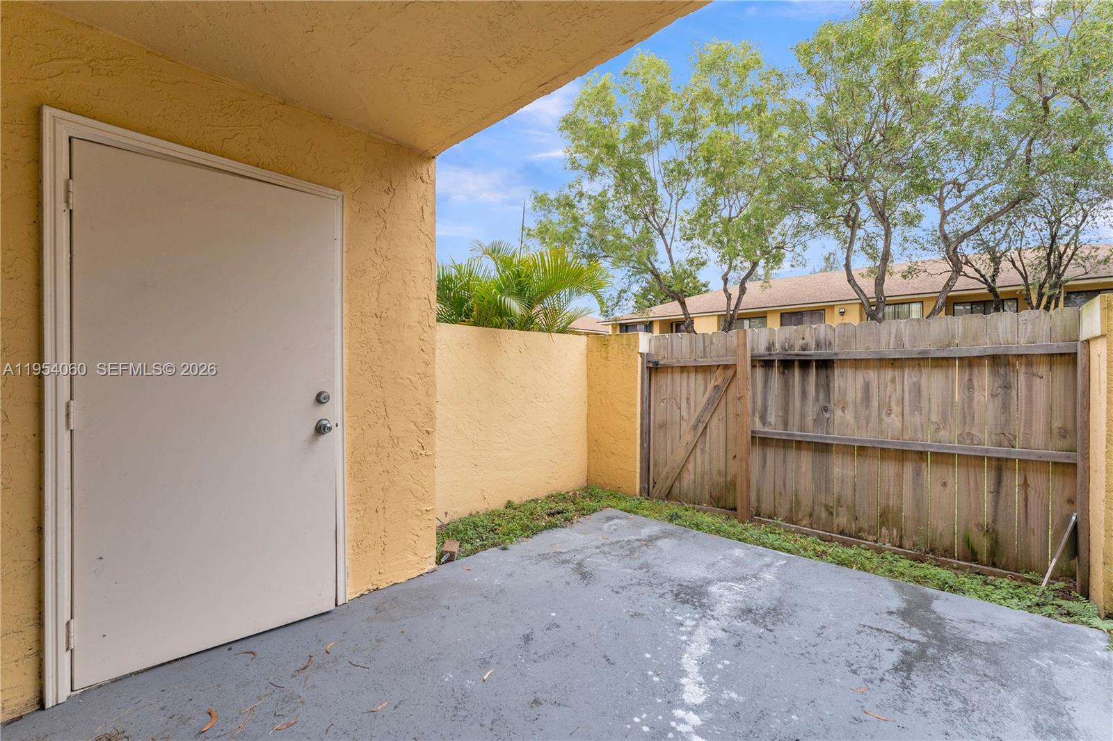 440 NW 214th St #104 Miami Gardens, FL 33169