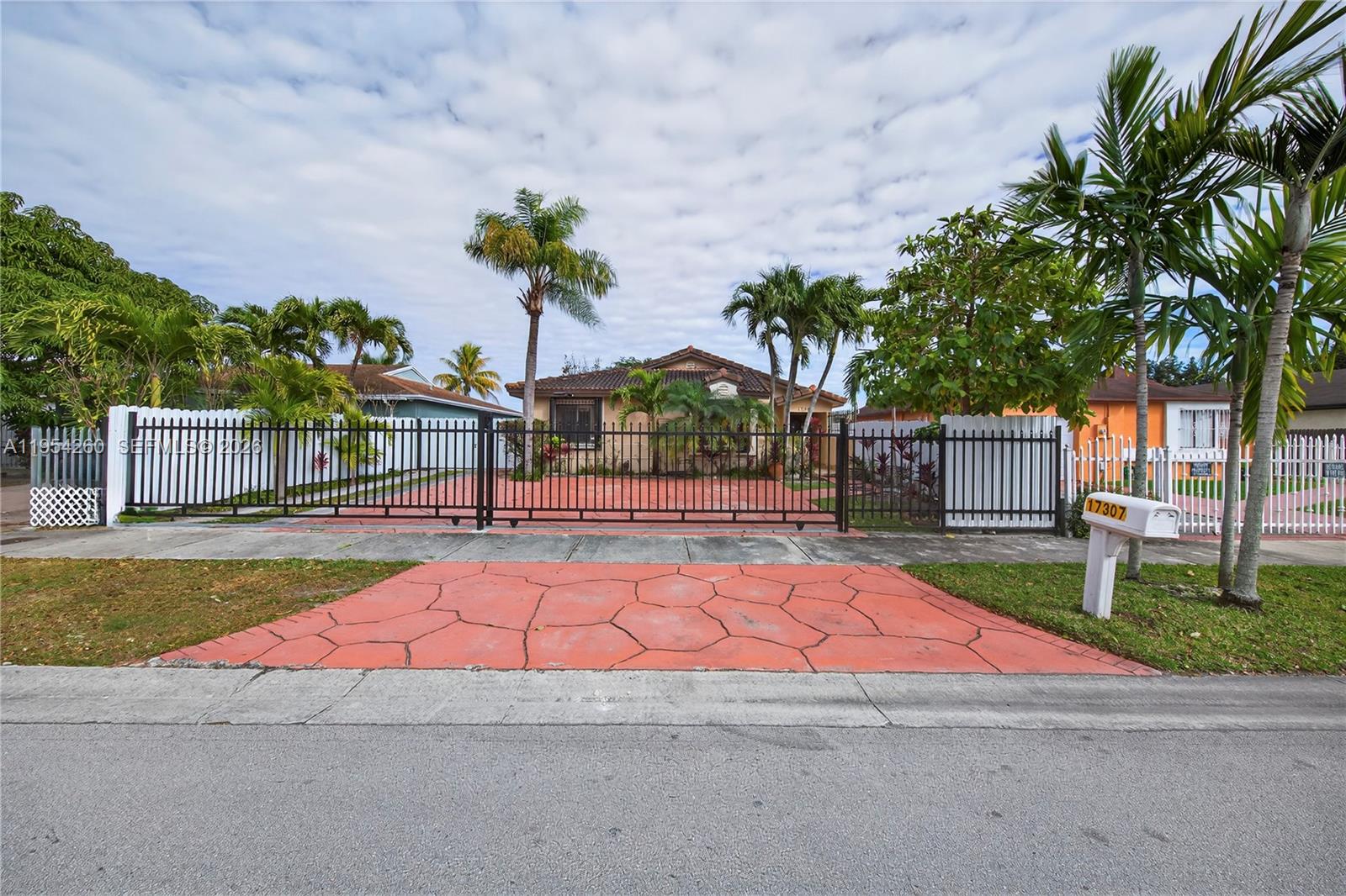 17307 SW 115th Ave Miami, FL 33157