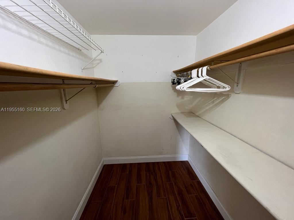 7160 Fairway Dr #J18 Miami Lakes, FL 33014