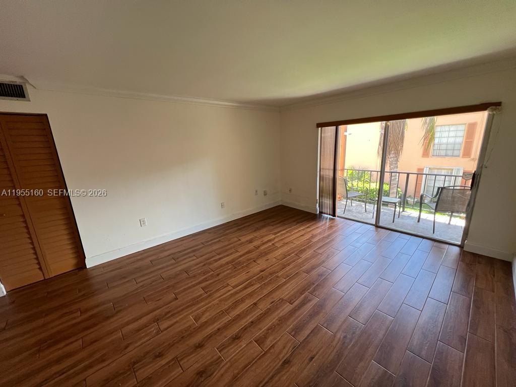 7160 Fairway Dr #J18 Miami Lakes, FL 33014