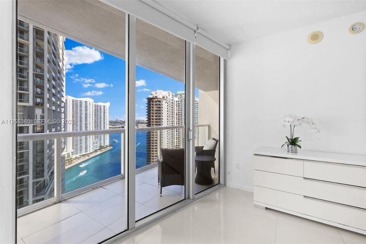 image Icon Brickell II16