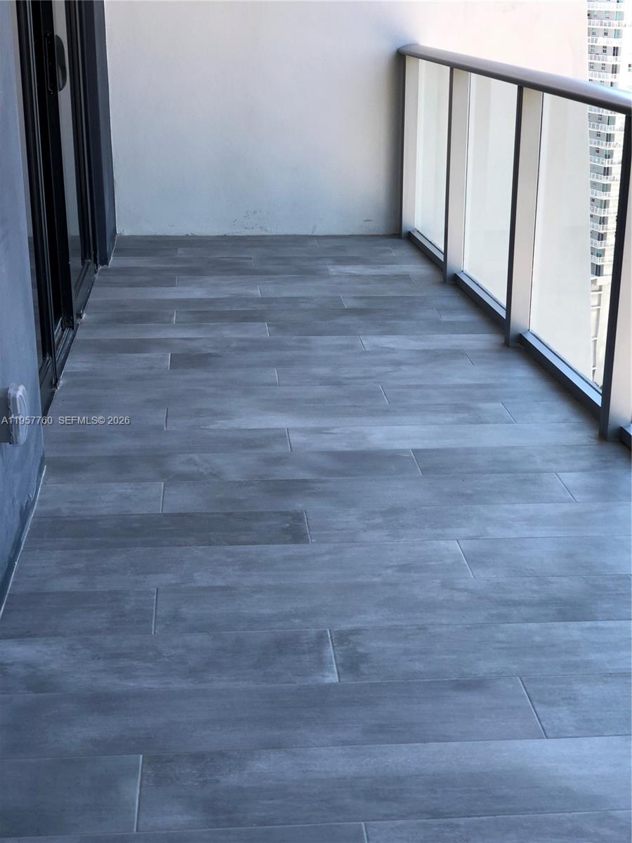 image 1010 Brickell12