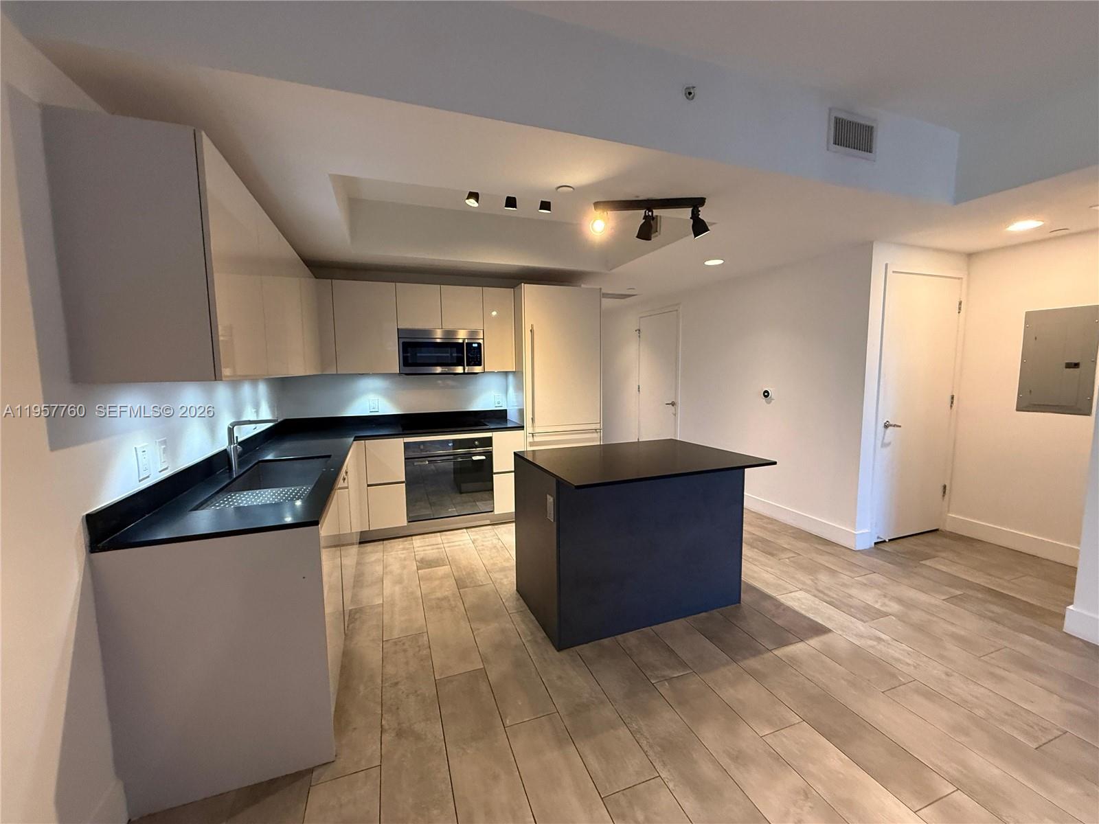 image 1010 Brickell1