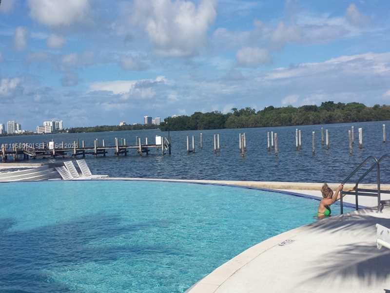 700 NE 63rd St #D609