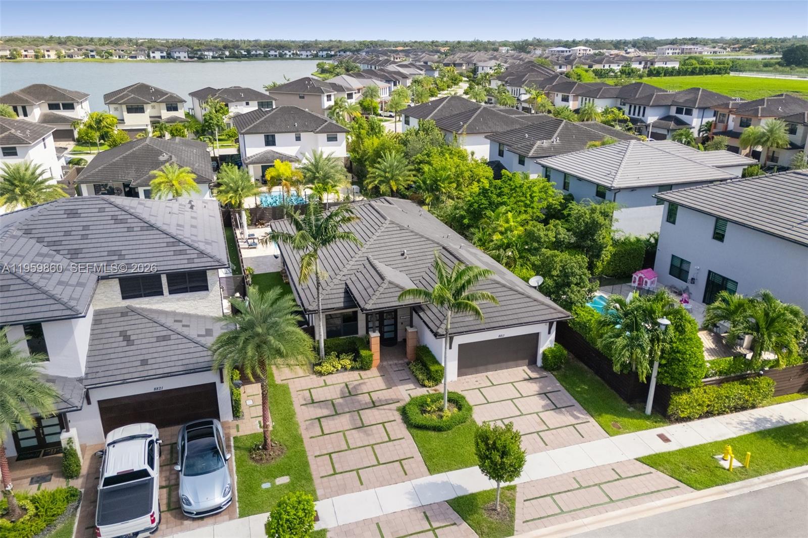 8811 NW 154th Ter Miami Lakes, FL 33018