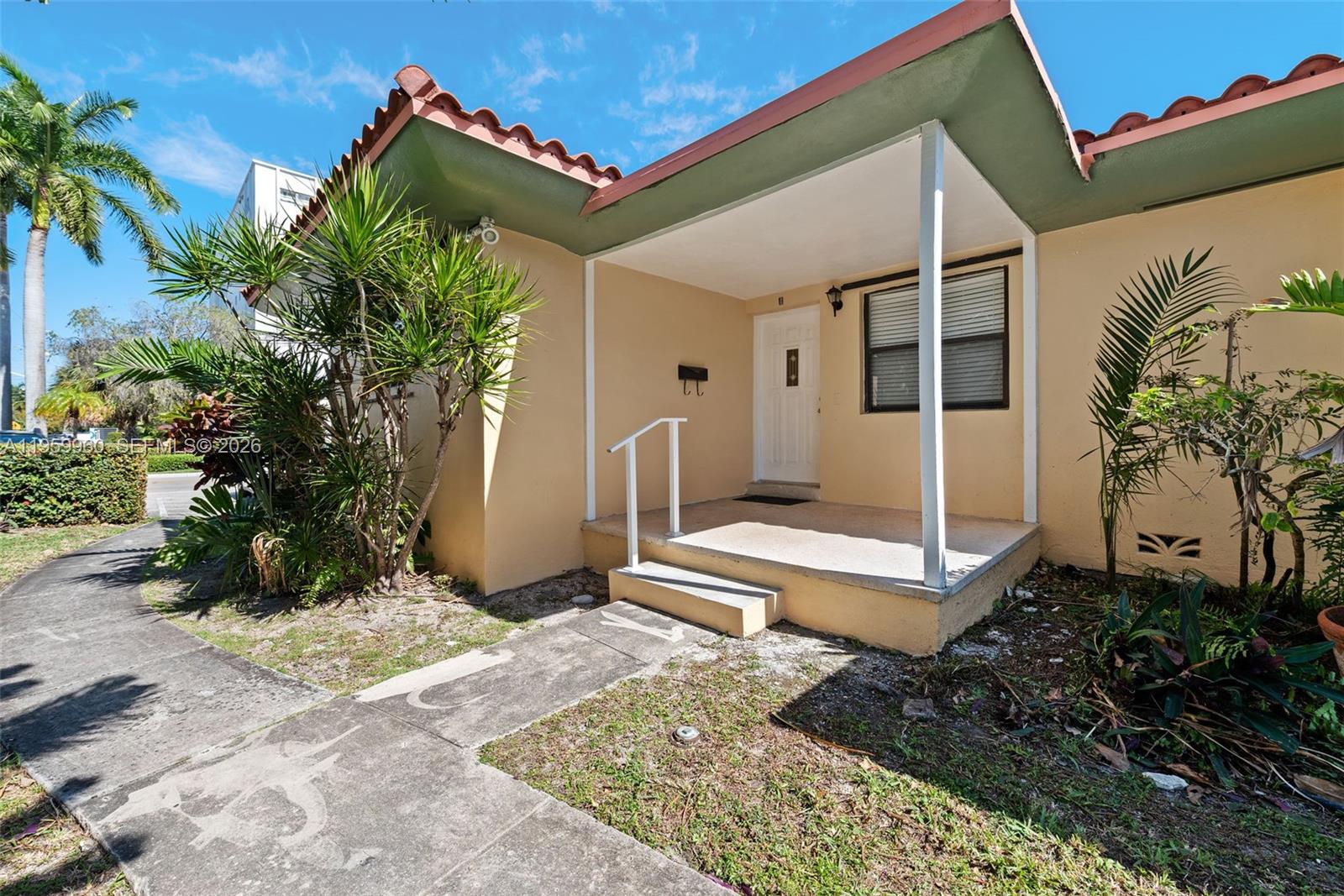 1082 92nd St #2 Bay Harbor Islands, FL 33154