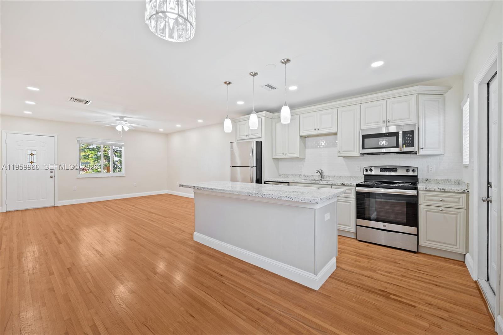 1082 92nd St #2 Bay Harbor Islands, FL 33154