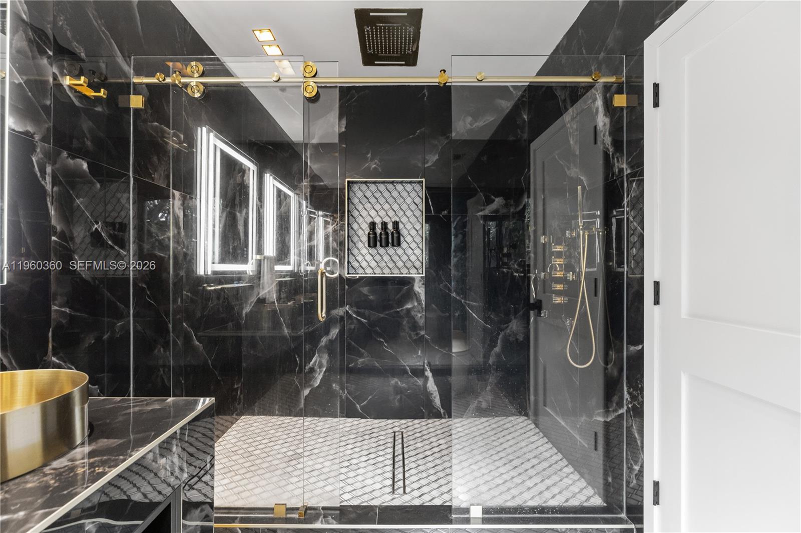 63 SW 31st Rd Miami, FL 33129