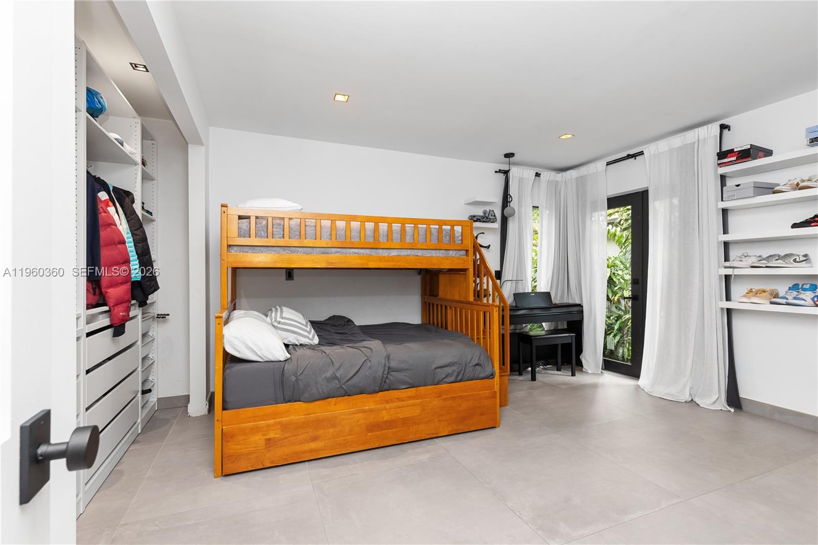 63 SW 31st Rd Miami, FL 33129