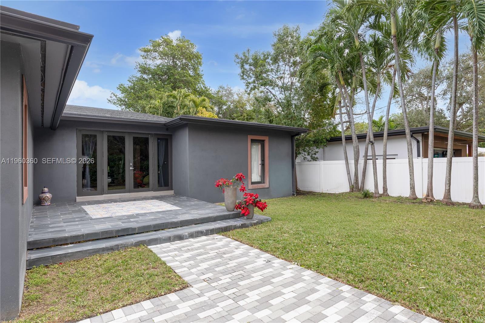 63 SW 31st Rd Miami, FL 33129